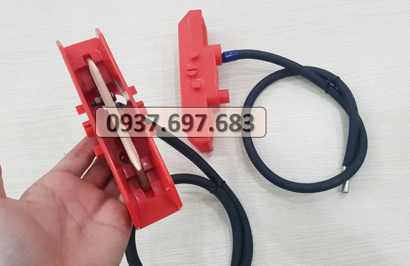 Công ty TNHH MTT Hàn Quốc Đầu chổi tiếp điện 90A - Carbon Head Công ty TNHH MTT Hàn Quốc Đầu chổi tiếp điện 90A - Carbon Head