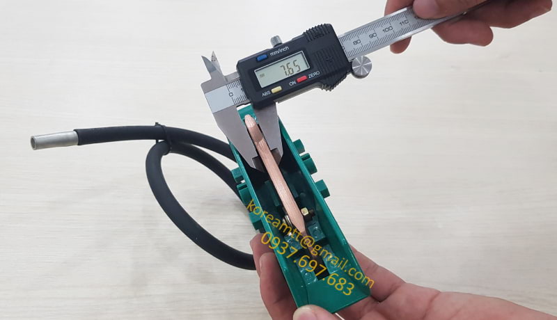 Công ty TNHH MTT Hàn Quốc Đầu chổi tiếp điện 90A - Carbon Head Công ty TNHH MTT Hàn Quốc Đầu chổi tiếp điện 90A - Carbon Head